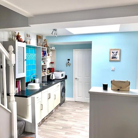 Stay In The Heart Of York At The Hampden - Free Parking - York Holiday Home ภายนอก รูปภาพ