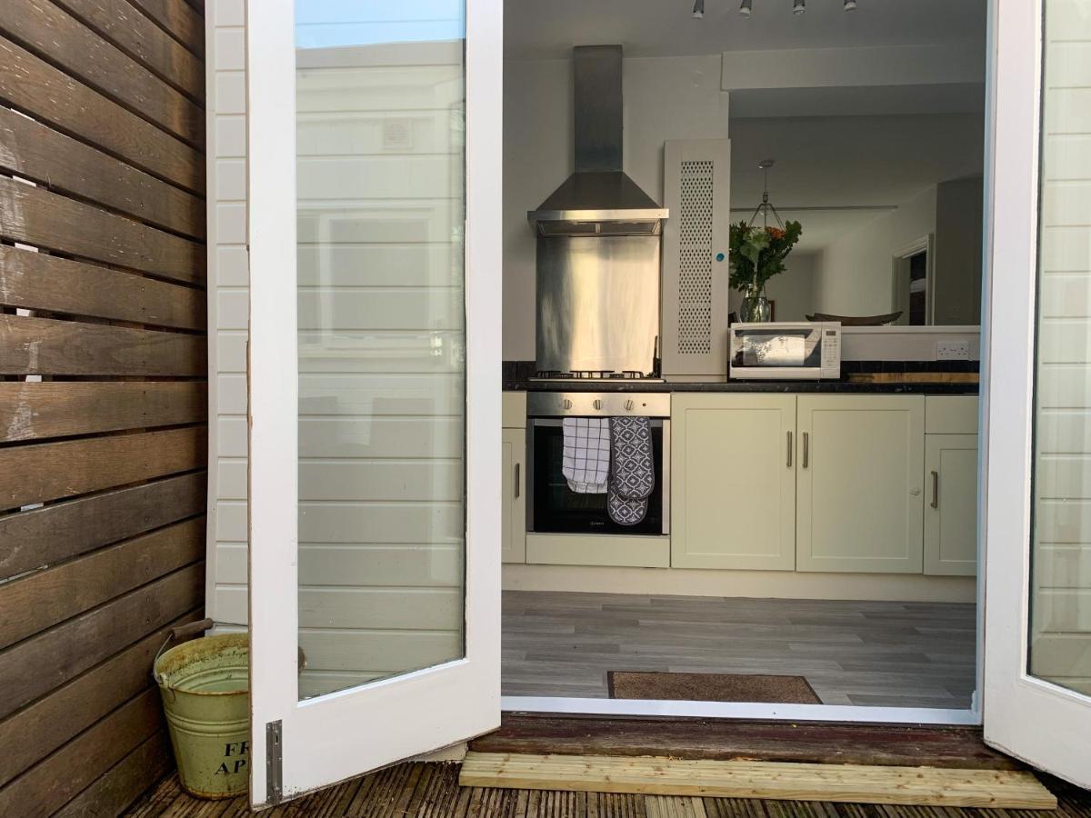 Stay In The Heart Of York At The Hampden - Free Parking - York Holiday Home ภายนอก รูปภาพ