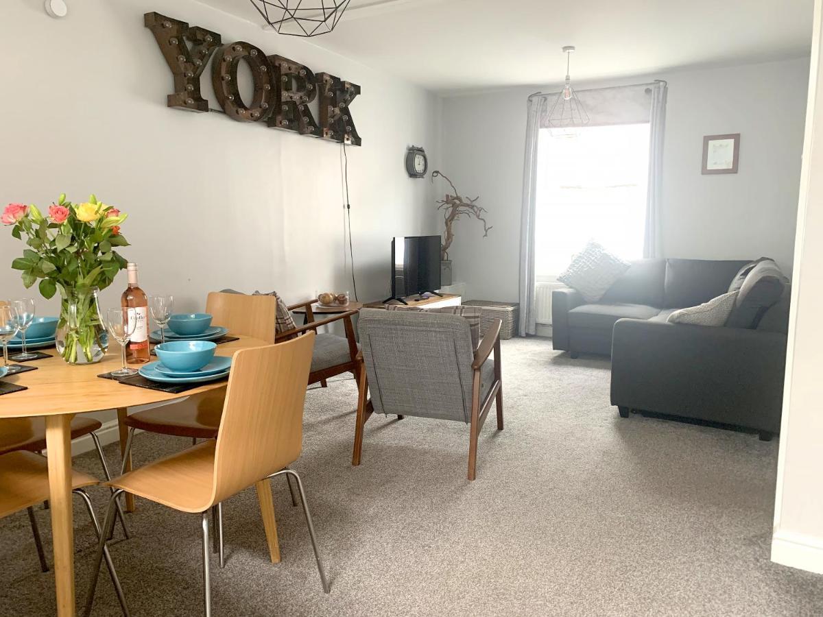 Stay In The Heart Of York At The Hampden - Free Parking - York Holiday Home ภายนอก รูปภาพ