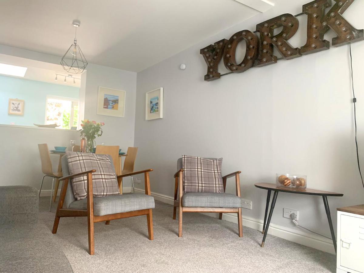Stay In The Heart Of York At The Hampden - Free Parking - York Holiday Home ภายนอก รูปภาพ
