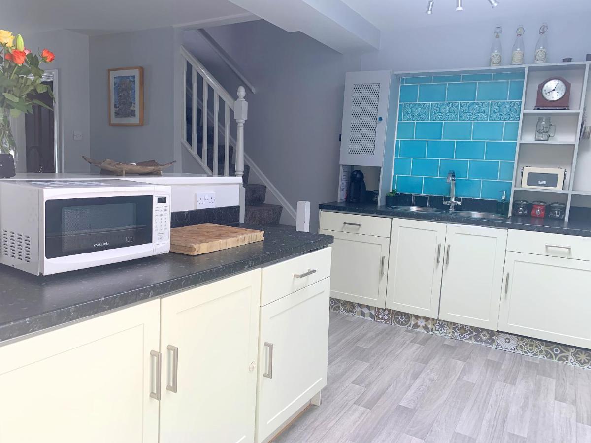 Stay In The Heart Of York At The Hampden - Free Parking - York Holiday Home ภายนอก รูปภาพ